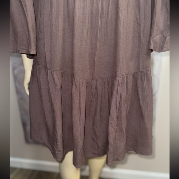 ENTRO |  mushroom /Cream Lace Back  Tiered boho Babydoll Dress size M - Picture 4 of 15